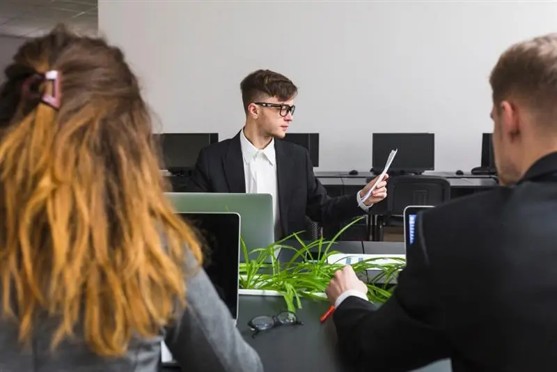 Jak HR może wspierać przywództwo transformacyjne w firmie